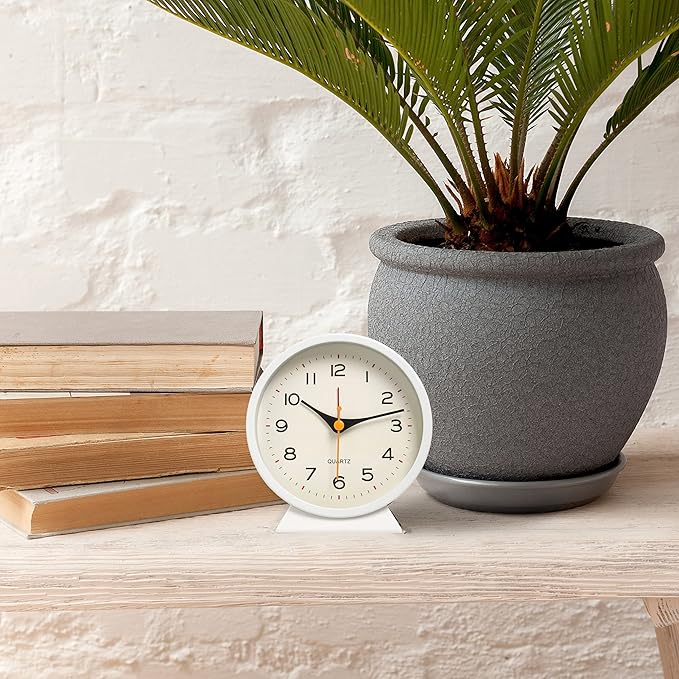 SHISEDECO 4.5" Battery Operated Antique Retro Analog Alarm Clock, Small Silent Bedside Deskclock with Light Function, Non-Ticking Tableclock Decor for Living Room, Bedroom, Bedside, Shelf (White)