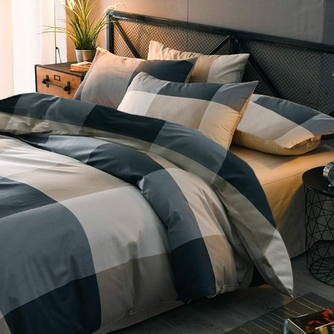 Queen Comforter Set Fluffy Plaid Checkered Pattern Comforter Set Modern Style Geometric Comforter with 2 Pillow Shams Grid Plaid Bedding Comforter for Boys Men All Season Queen Size Bed Comforter Set