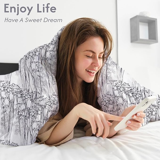 LONAVA Queen Botaincal 3 Pcs Duvet Cover Set, Breathable Soft Microfiber Deep Grey Lining Comforter Cover with Zipper Closure, and 2 Anti-Pilling, Fade Resistant Pillowcases, Winter Forest