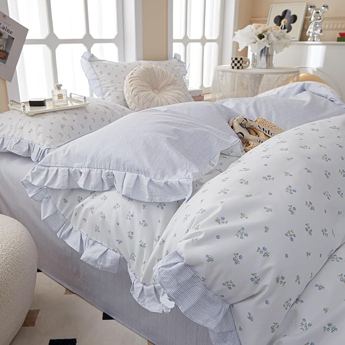 LifeTB Blue Floral Comforter Set Boho Ruffle Comforter Set Queen Vintage Garden Floral Bedding Comforter Soft Fluffy Lightweight Bedding Set Girls Cute Flowers Botanical Comforter with 2 Pillowcases