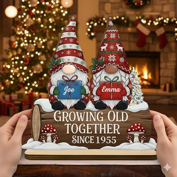 NAZENTI Personalized Growing Old Together Gnome Wooden Plaque for Couples, Custom with Names and Year, Christmas Decorations, Anniversary