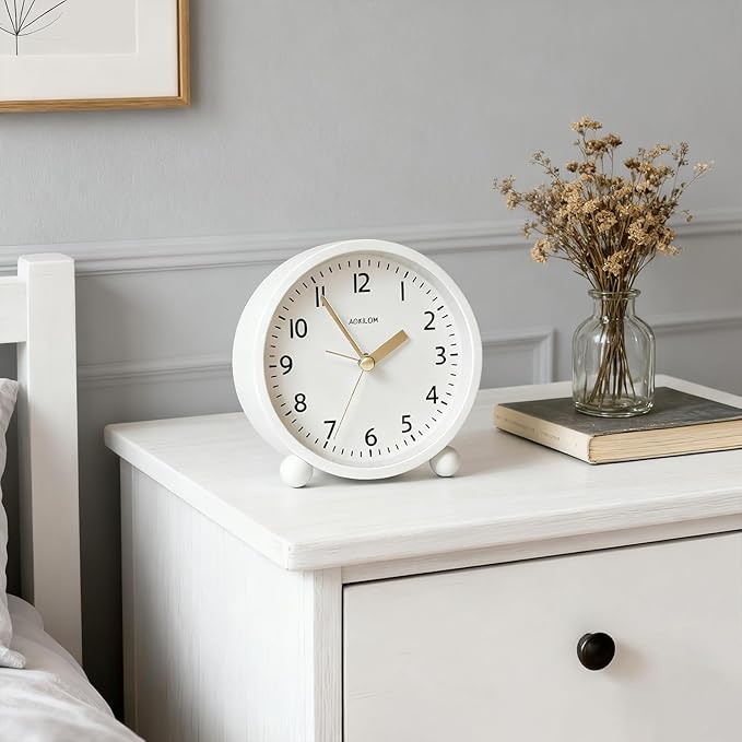AOKILOM Analog Alarm Clock, Non-Ticking Silent Travel Small Clock, Battery Operated with On-Demand Light, Easy Set Gentle Wake, Ideal Decor for Bedroom, Bedside, Desk,Office(White)