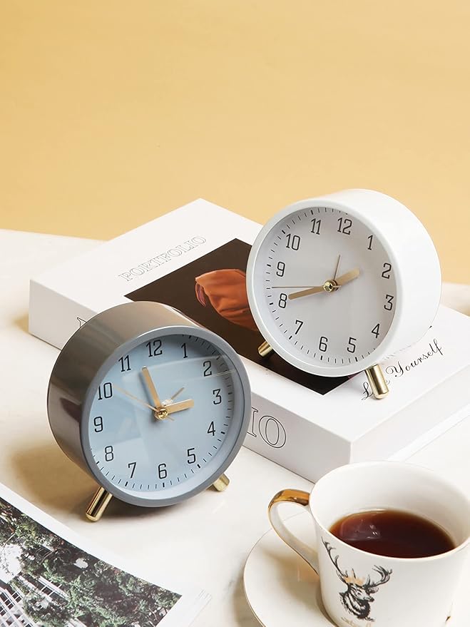SHISEDECO Alarm Clock with Backlight, 4.5 inches Bedside Analog Non-Ticking Silent Small Deskclock with Arabic Numerals, Battery Operated Round Tableclock for Living Room, Bedroom (White)