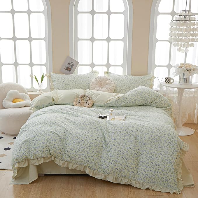 LifeTB Vintage Garden Floral Ruffled Comforter Set King Fluffy Soft Microfiber Chic Blue Floral Bedding Set Cottagecore Flowers Pattern Botanical Comforter Set with 2 Pillowcases for All-Season