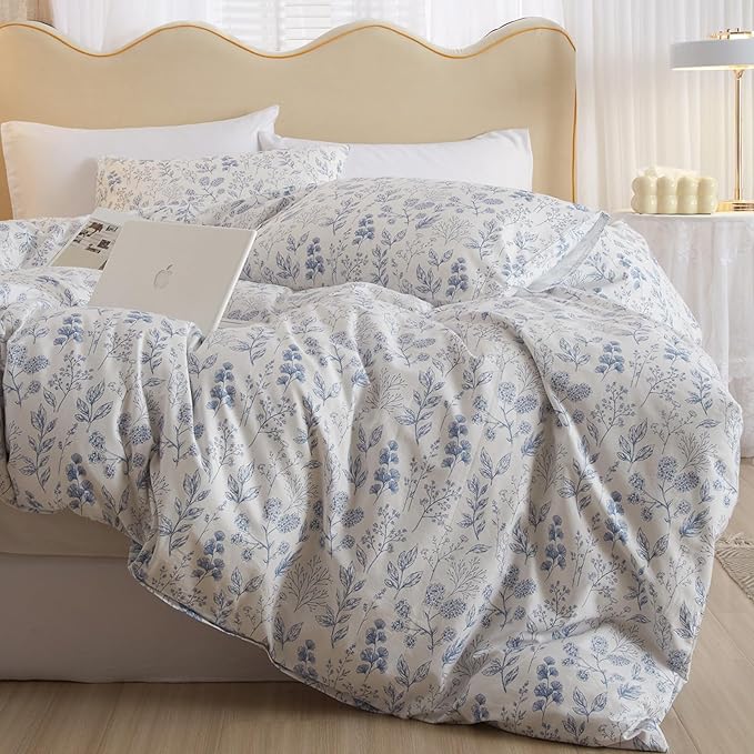 HighBuy White Blue Floral Cottagecore Boho Comforter Set, Full Size, 3 Piece, 1 Comforter & 2 Pillowcases, All Season