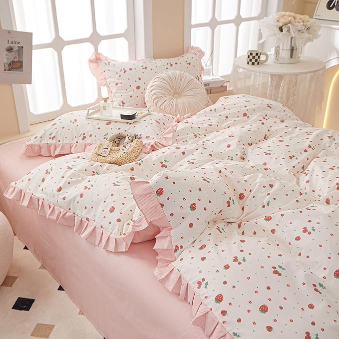 LifeTB Kawaii Pink Strawberry Duvet Cover Queen 100% Cotton Girls Princess Lace Duvet Cover Cute Strawberry Bedding Set Romantic Ruffle Comforter Cover Kids Kawaii Bedding Cover with 2 Pillowcases