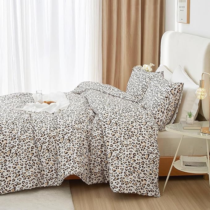 LifeTB Boho Leopard Print Comforter Set Full Size Beige Brown Animal Cheetah Print Comforter Fluffy Soft Leopard Print Floral Bedding Comforter Full with 2 Pillowcases Vintage Full Size Comforter Set