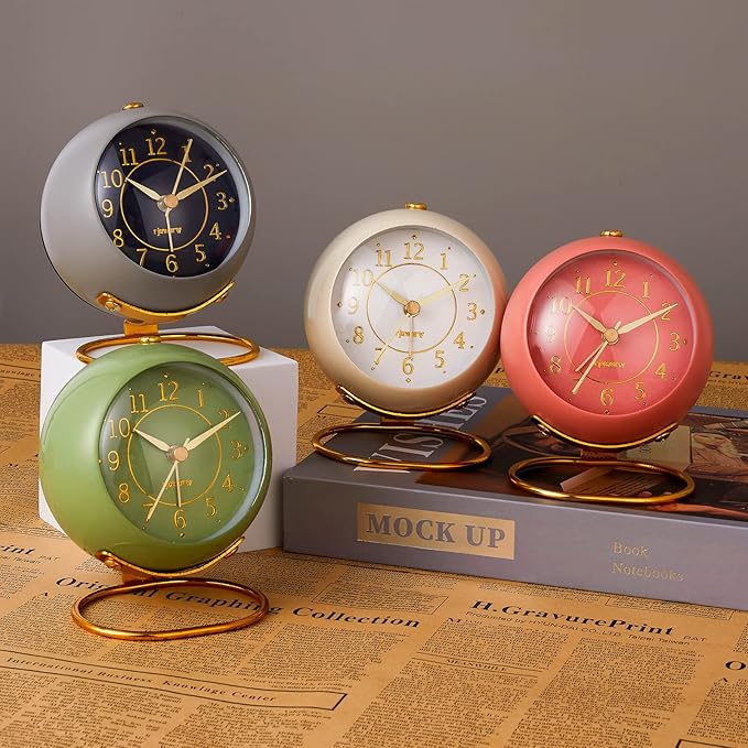 rjuwurv Metal Desk Alarm Clock, Retro Bedroom Table Vintage Analog Alarm Clock, Silent Non-Ticking Gold Clock, Bedside Décor(Sweet Pink)