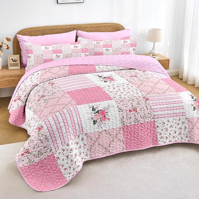 Quilt Set Full/Queen Size, Pink Patchwork Flowers 3 Pcs Soft Bed Cover Bedding Set, Garden Floral Lightweight Bedspread Coverlet with 2 Pillow Sham for All Season