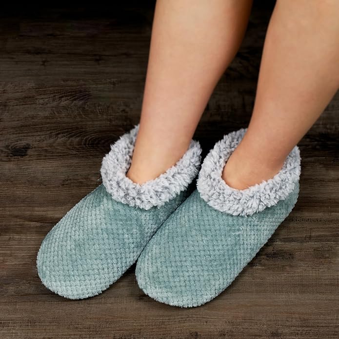 Soft Fuzzy Slippers for Women Indoor, Warm Furry House Sock Shoes Fluffy Lined, Bedroom Booties Non-Slip Gripper Soles, Winter Cozy Christmas Gifts