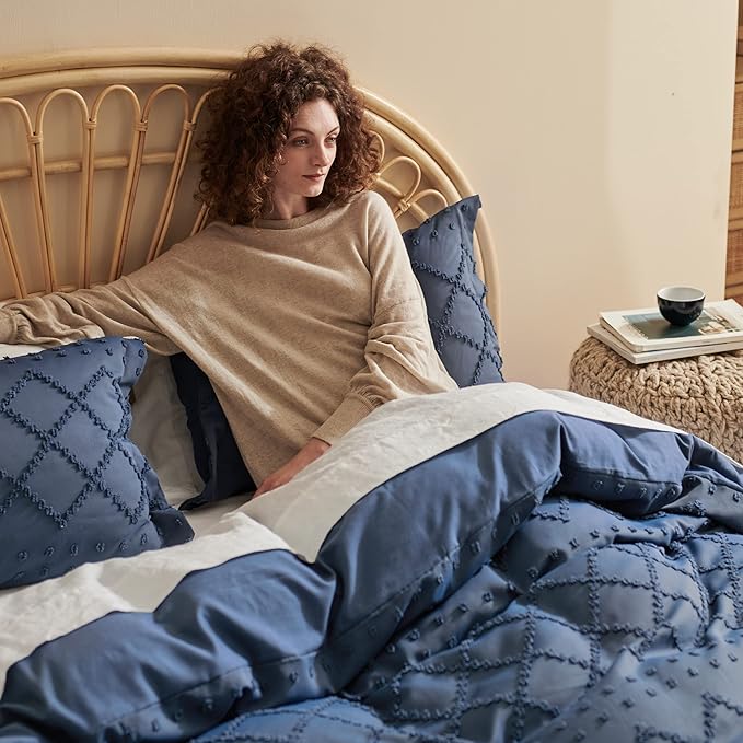 Bedsure Boho Oversized King Duvet Cover - Navy Breathable & Soft Boho Bedding, Machine Washable Comforter Cover for All Seasons, Includes 1 Duvet Cover 120"x98" with 2 Pillow Shams & Zipper Closure