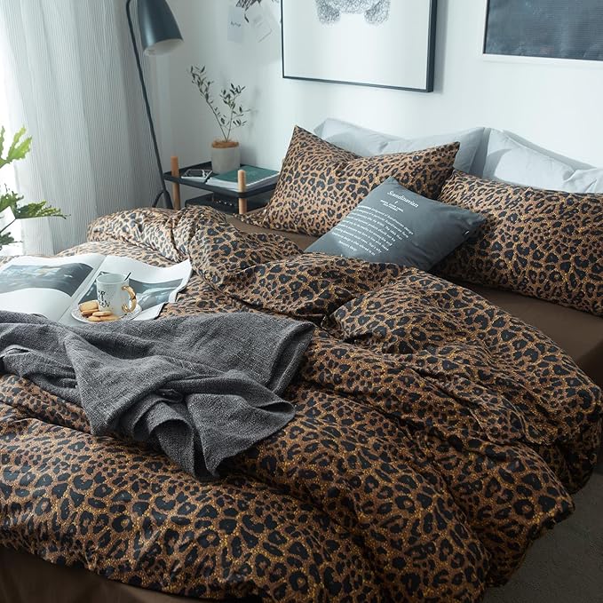 LifeTB Leopard Print Comforter Set Queen Size Animal Cheetah Printed Comforter Soft Fluffy Brown/Black Floral Bedding Comforter with 2 Pillowcases Farmhouse Leopard Pattern Queen Size Comforter Set