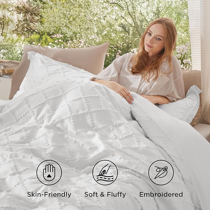 Bedsure Boho Oversized King Duvet Cover - White Breathable & Soft Boho Bedding, Machine Washable Comforter Cover for All Seasons, Includes 1 Duvet Cover 120"x98" with 2 Pillow Shams & Zipper Closure