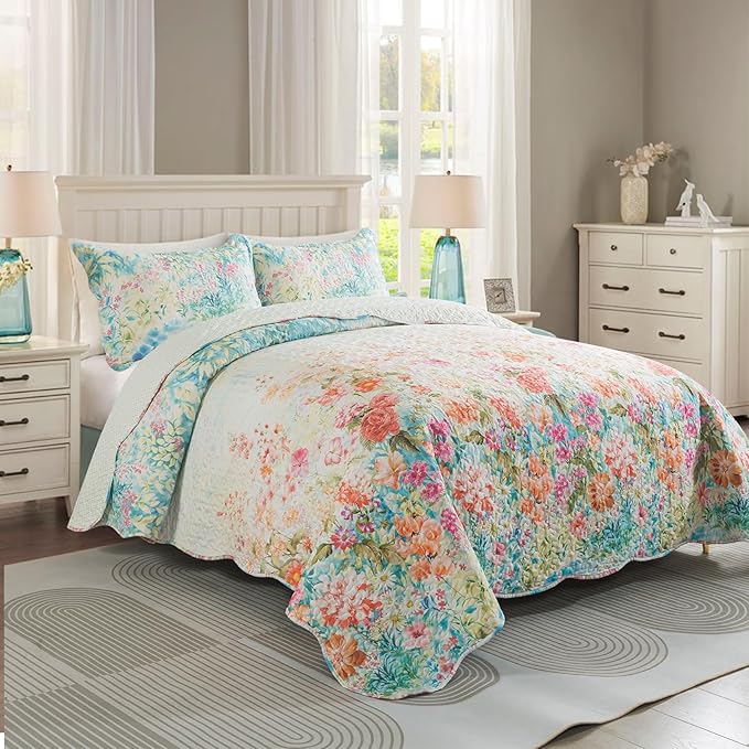 Travan Floral Quilt Queen Quilt Set, Fade Resistant Microfiber Queen Quilt Bedding Set with 1 Quilt Set and 2 Shams Champagne Coverlet Set for All Season, Dream Garden-Champagne, King