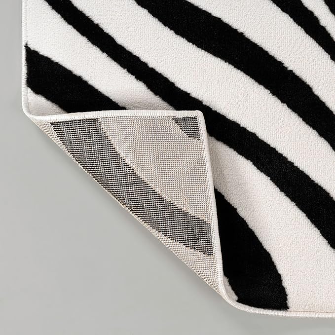 JONATHAN Y Maribo High-Low Abstract Striped Black/White 5x8 Area Rug Indoor, Non-Shedding, Stain Resistant for Bedroom, Living Room, Kitchen (SCN103F-5)