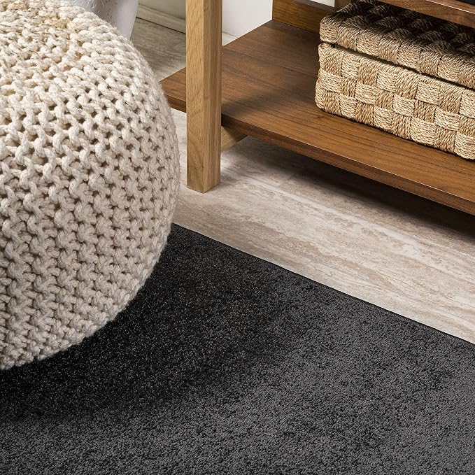 JONATHAN Y Haze Solid Low-Pile Black 5' Round Indoor Area Rug, Coastal,Bohemian,Minimalist,Classic, Easy-Cleaning for Living Room,Bedroom,Kitchen,Pet Friendly,Non-Shedding (SEU100I-5R)
