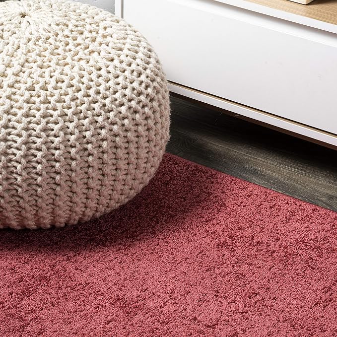 JONATHAN Y Haze Solid Low-Pile Red 4' Round Indoor Area Rug, Coastal,Bohemian,Minimalist,Classic, Easy-Cleaning for Living Room,Bedroom,Kitchen,Pet Friendly,Non-Shedding (SEU100E-4R)