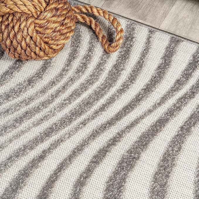 JONATHAN Y Maribo High-Low Abstract Striped Gray/Ivory 9x9 Square Indoor/Outdoor Area Rug, Pet Friendly, Non-Shedding, Stain Resistant, Easy-Cleaning for Backyard, Patio, Porch (SCN103B-9SQ)